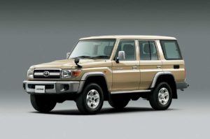 2014_toyota_land_cruiser_70